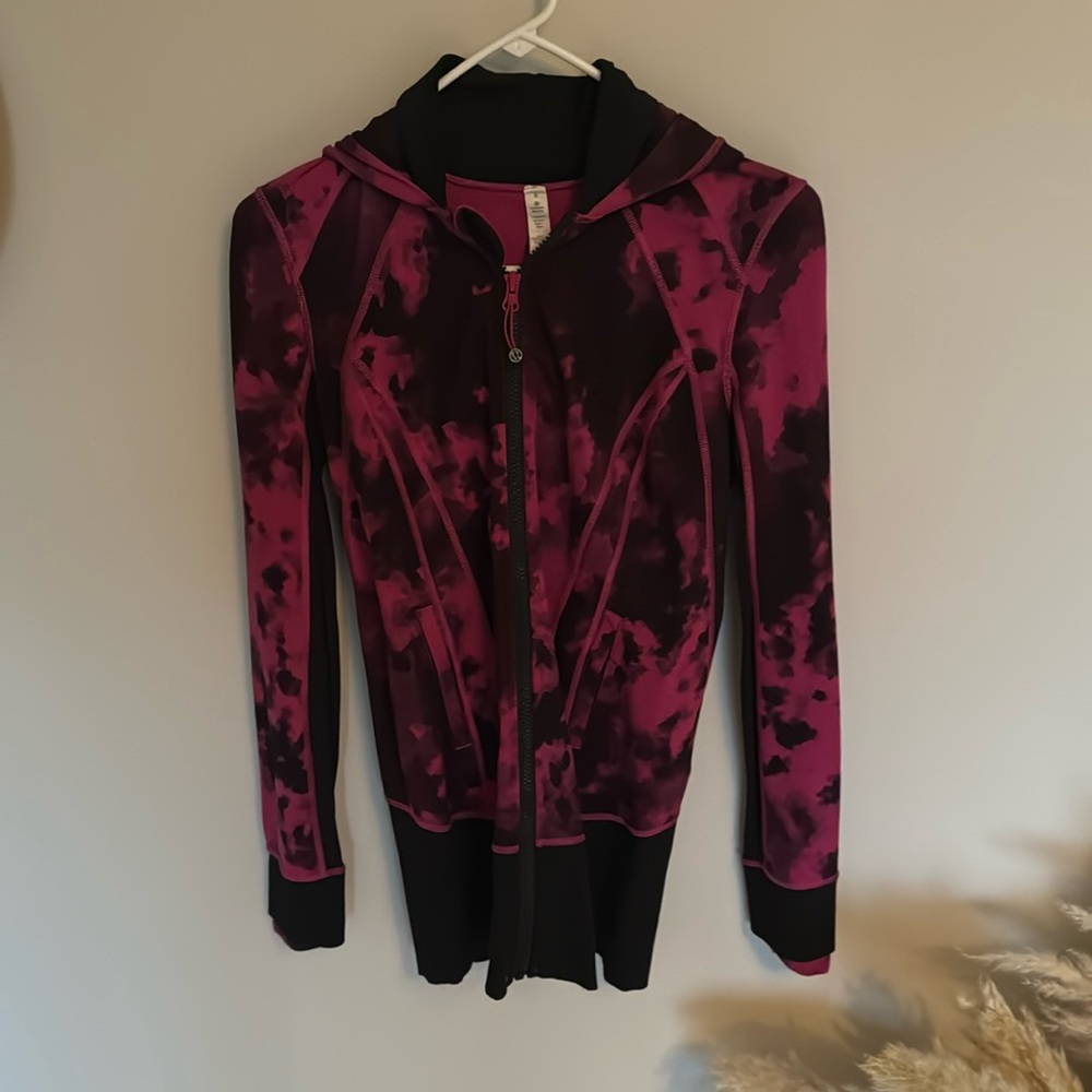 Lululemon Jacket in pink tye dye size 6